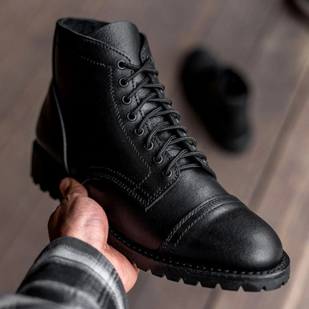Vanguard | Black Waxed Roughout 8 Vanguard | Black Waxed Roughout