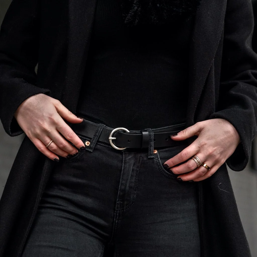 Women's Circle Leather Belt | Black 4 Women's Circle Leather Belt | Black