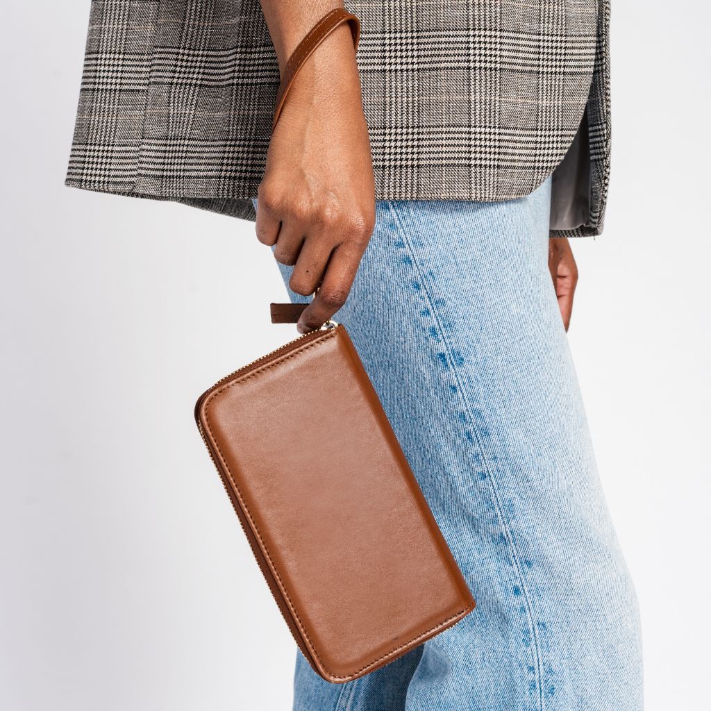 Wallet Wristlet | Saddle 6 Wallet Wristlet | Saddle
