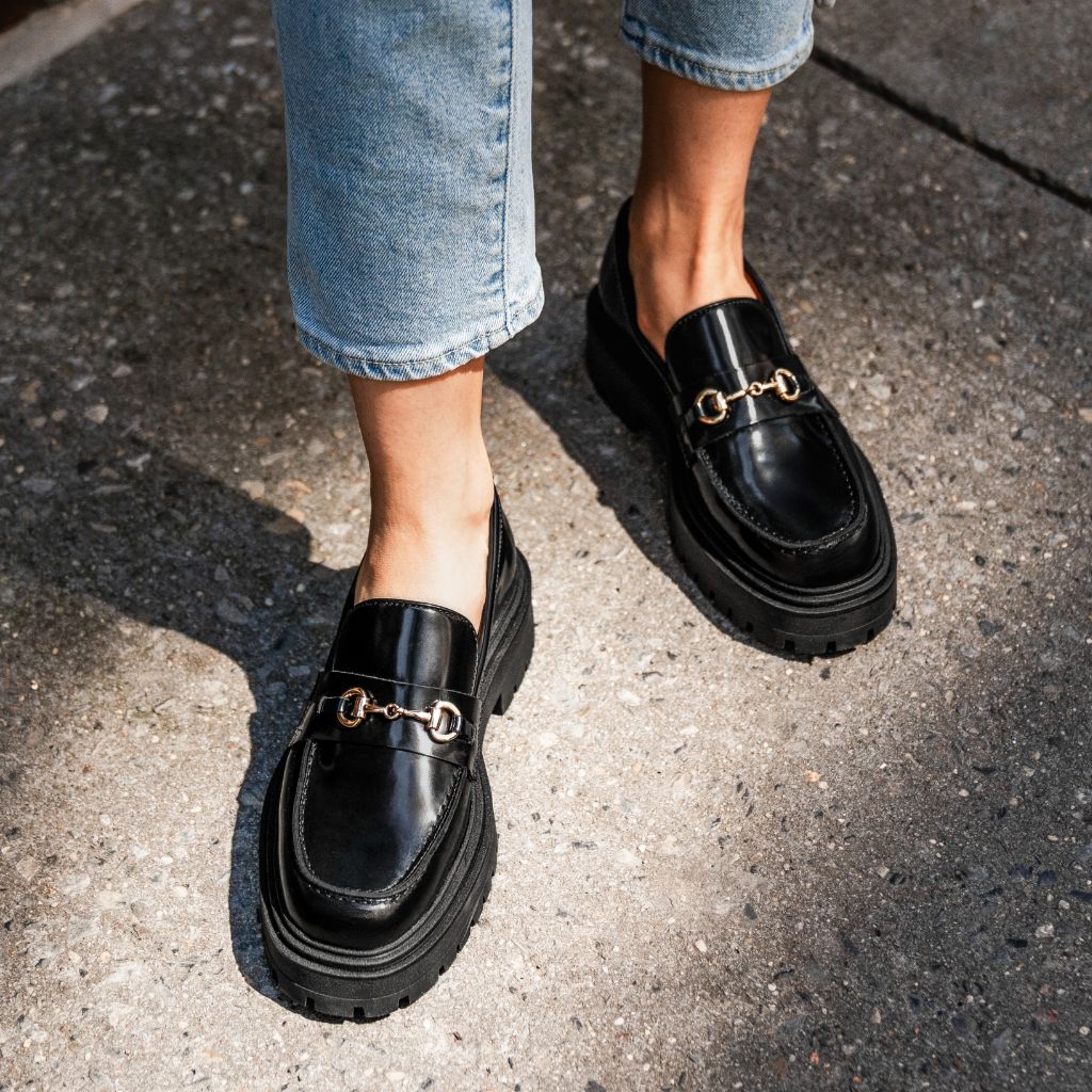 Penny Platform | Black & Gold 7 Penny Platform | Black & Gold
