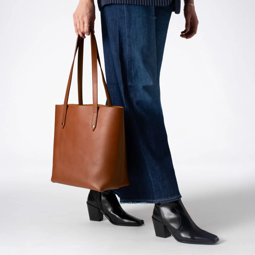 Everyday Tote | Cuero (M) (Gold) 6 Everyday Tote | Cuero (M) (Gold)