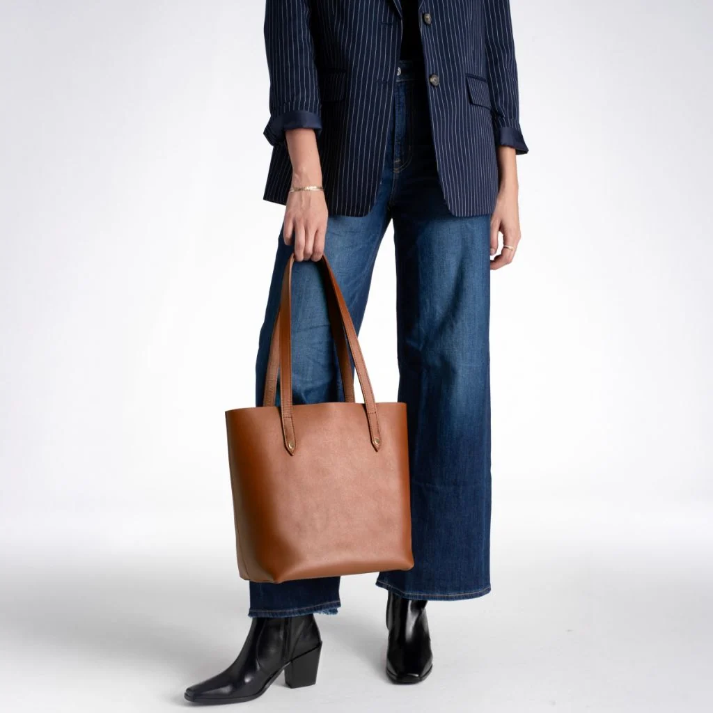 Everyday Tote | Cuero (M) (Gold) 8 Everyday Tote | Cuero (M) (Gold)