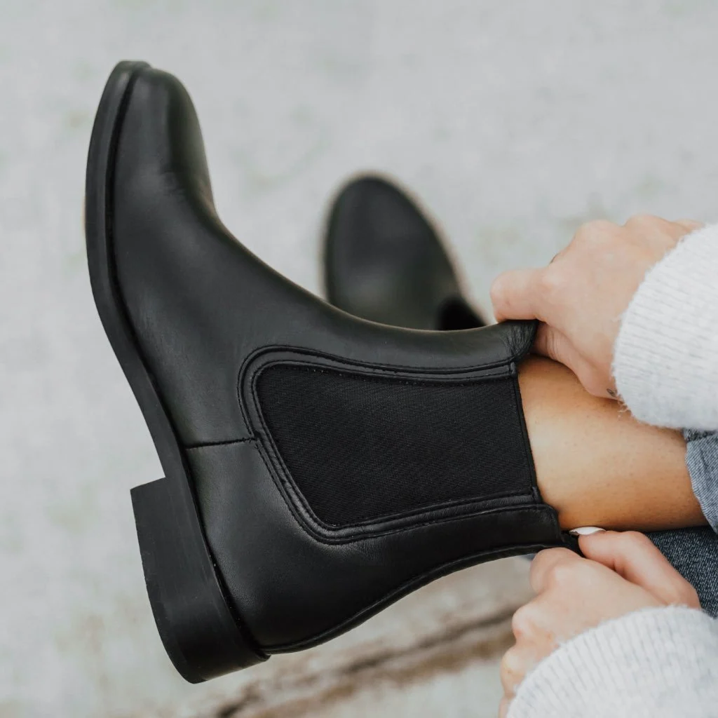 Duchess | Black 8 Duchess | Black