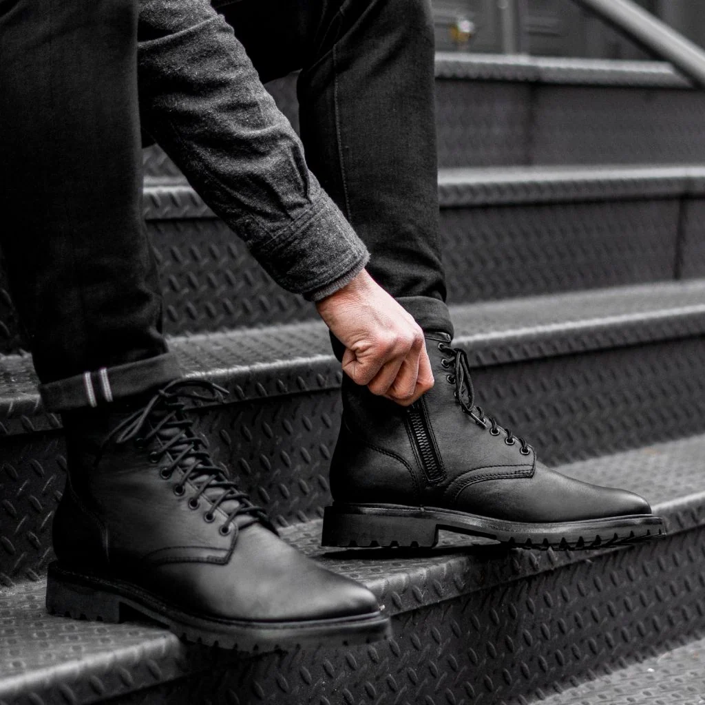 Stomper | Black 6 Stomper | Black
